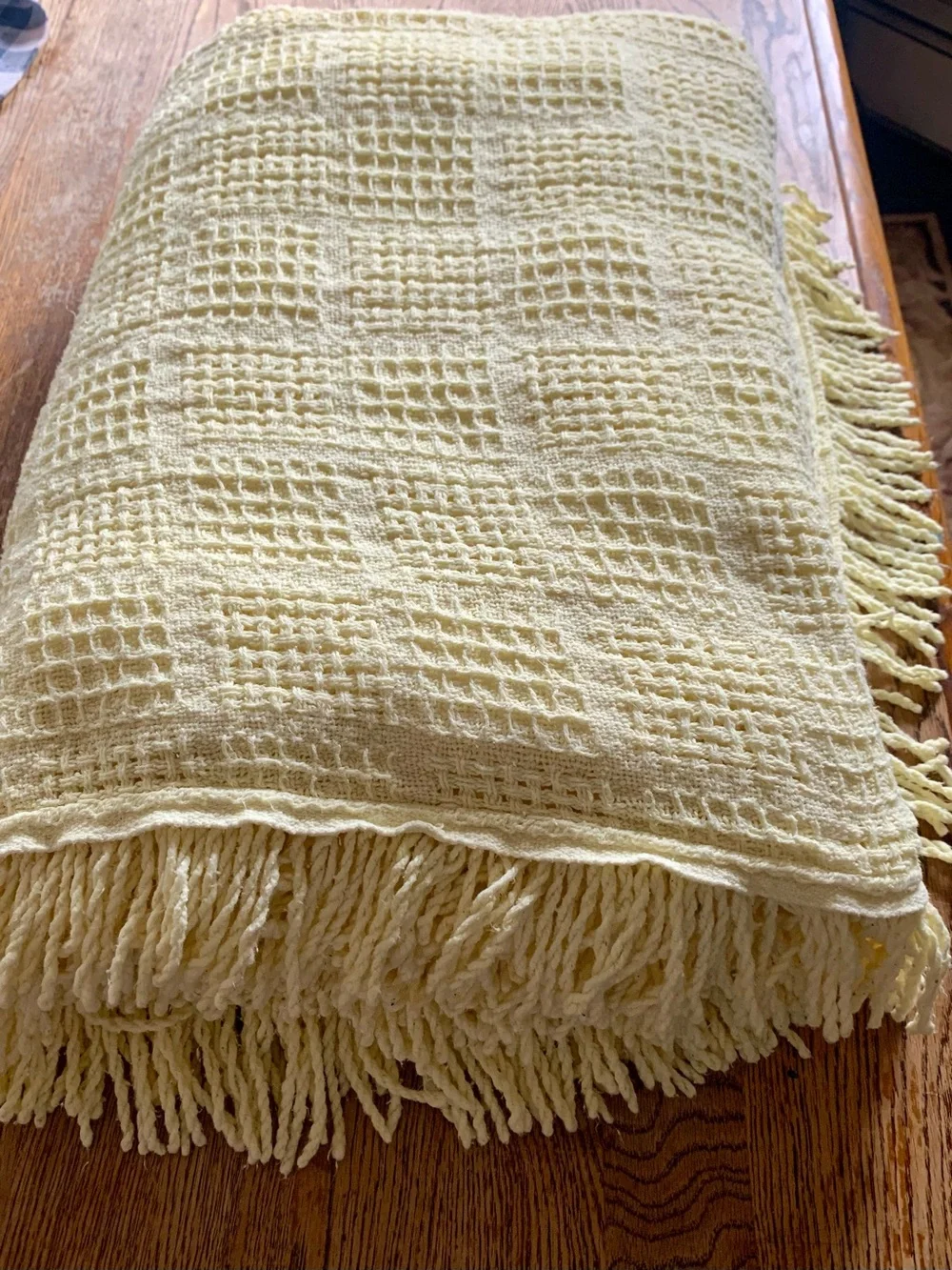 Source Unknown Pale Butter Yellow Waffle Weave Fringe Throw Blanket 108x78”**